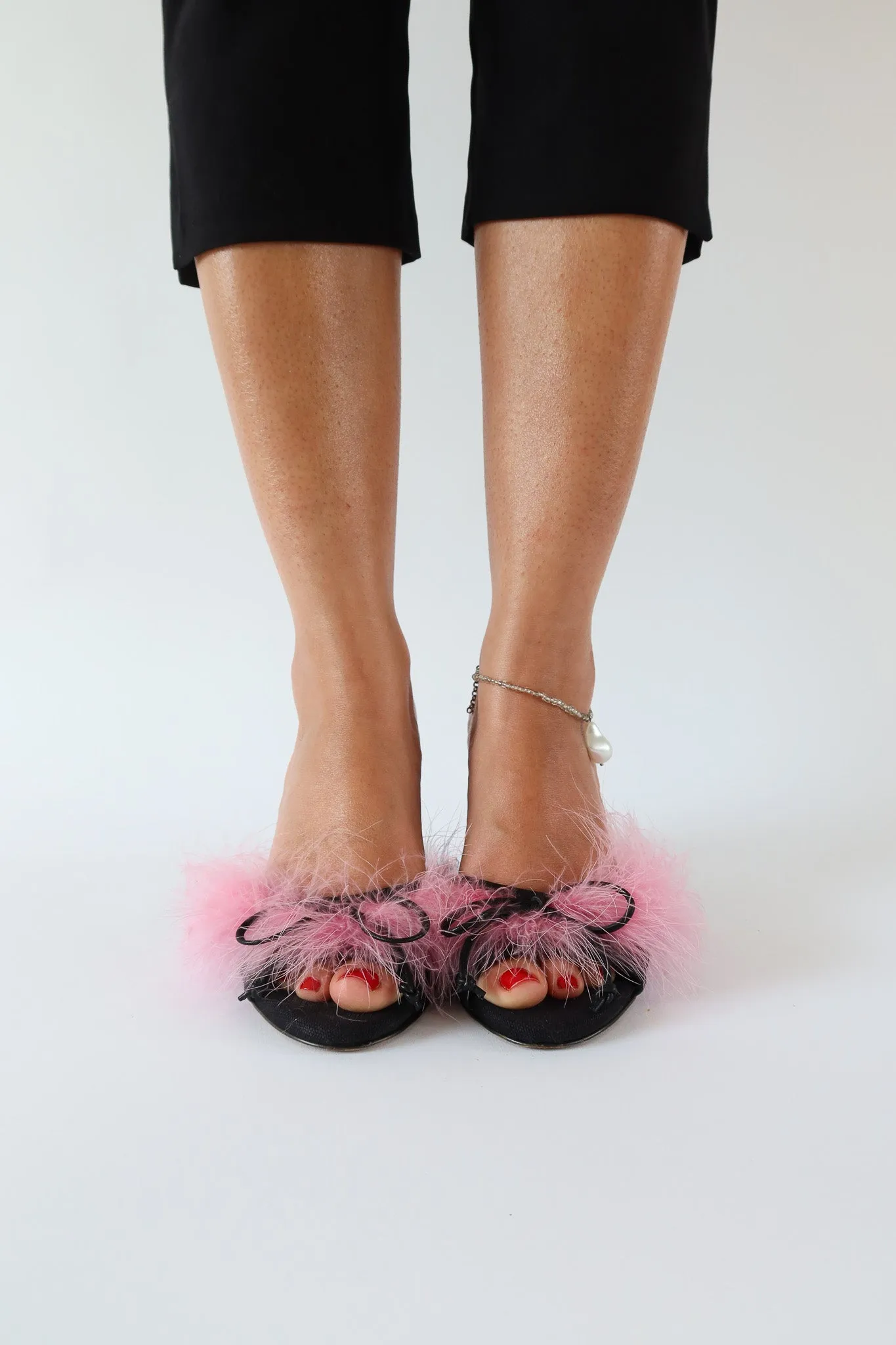 etsu black pink feather wedge