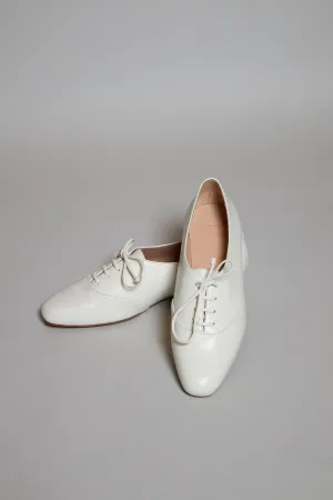 FLUID OXFORD in white - Preorder