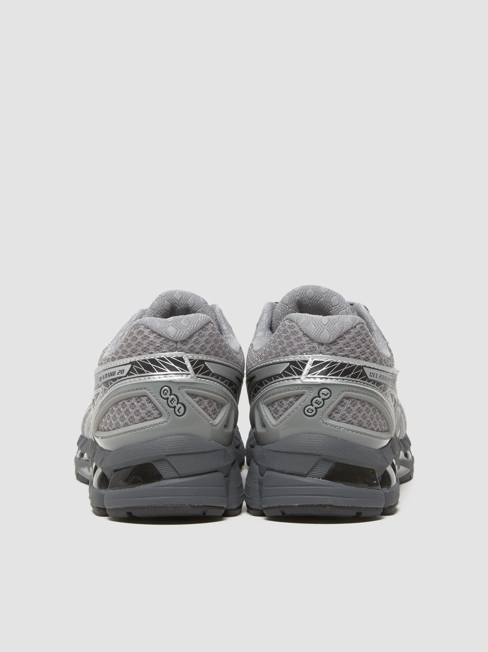 GEL-KAYANO 20 Sneaker in Gravel & Pure Silver