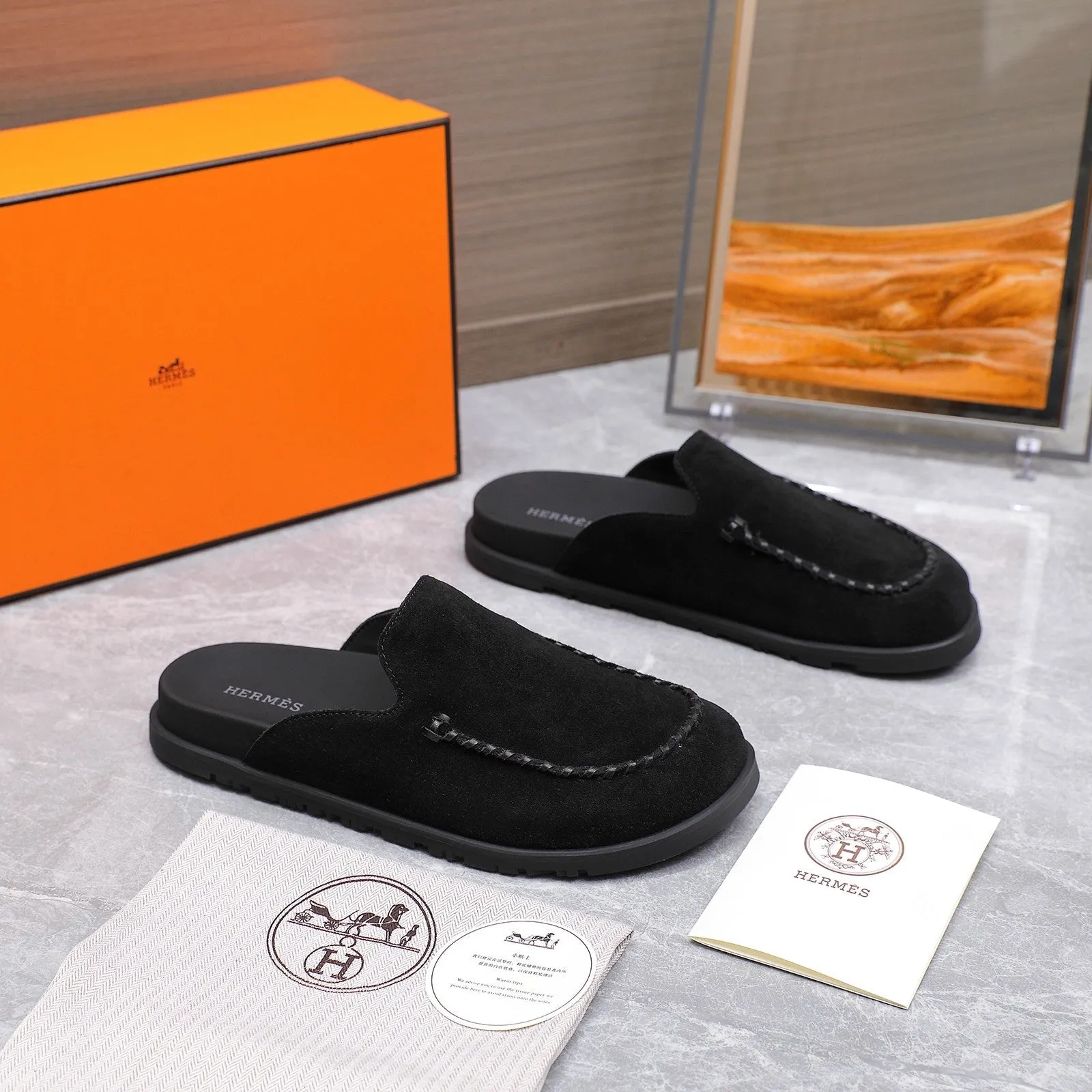 HM 25 Johan Mule Black Suede