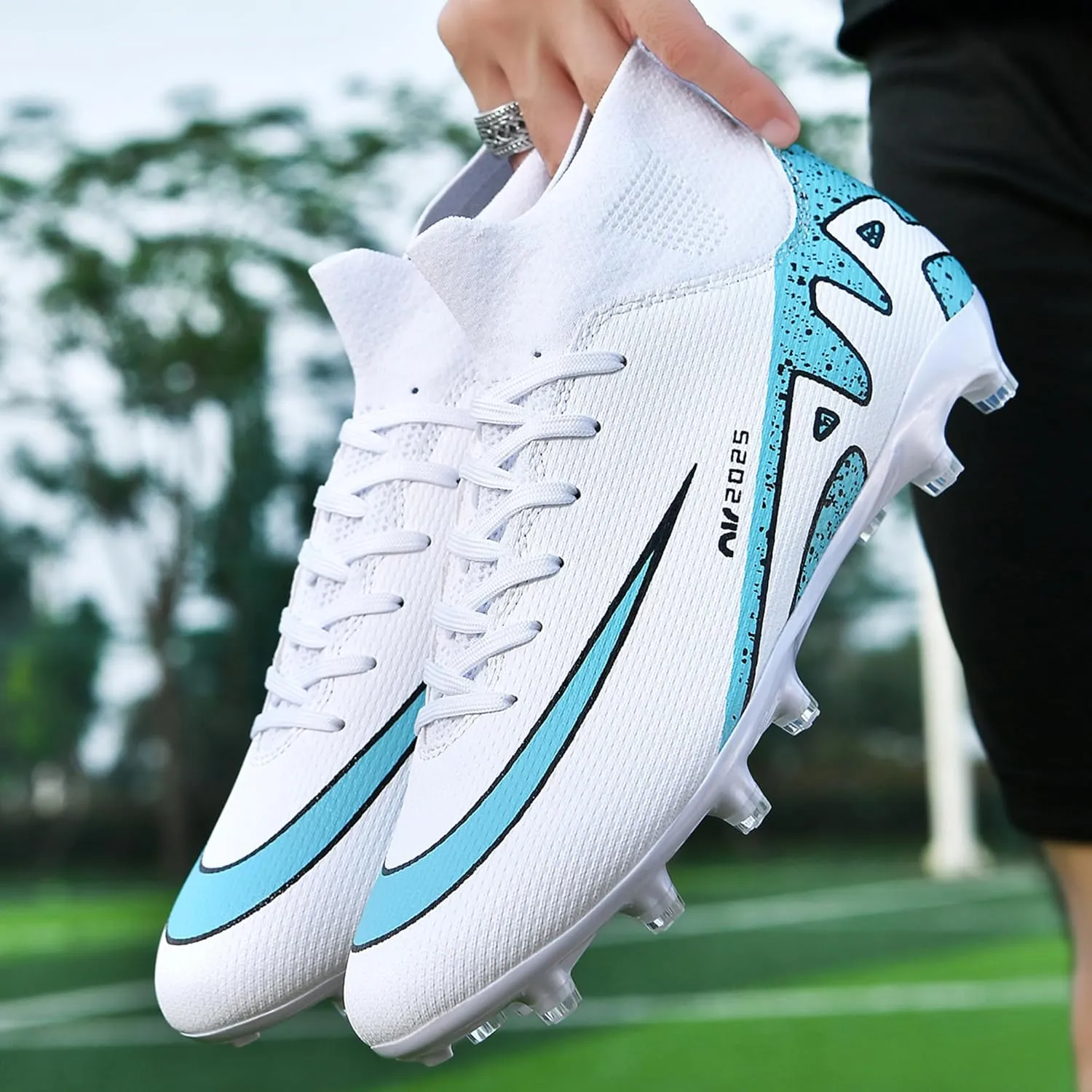 Men's Soccer Shoes Football Cleats High-Tops Lace-Up Non-Slip Spikes Indoor Outdoor Sports Athletic Baseball Lacrosse Sneaker