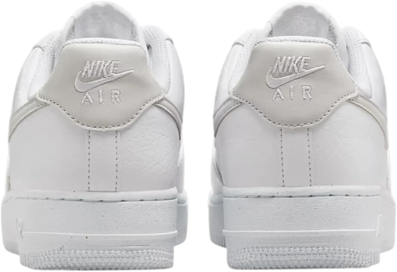 NIKE Men's Sneaker