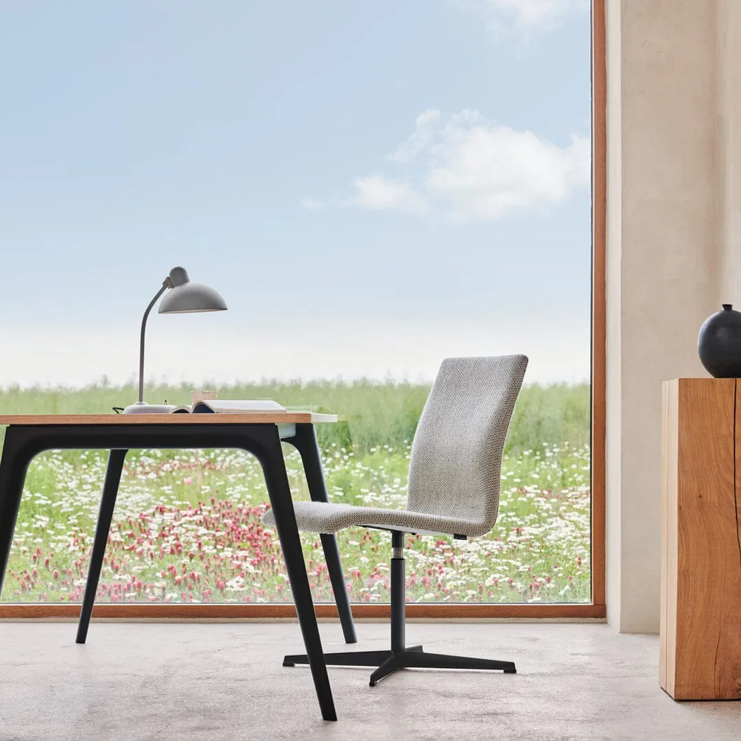 Oxford™ Low Back Chair With 4-Star Base