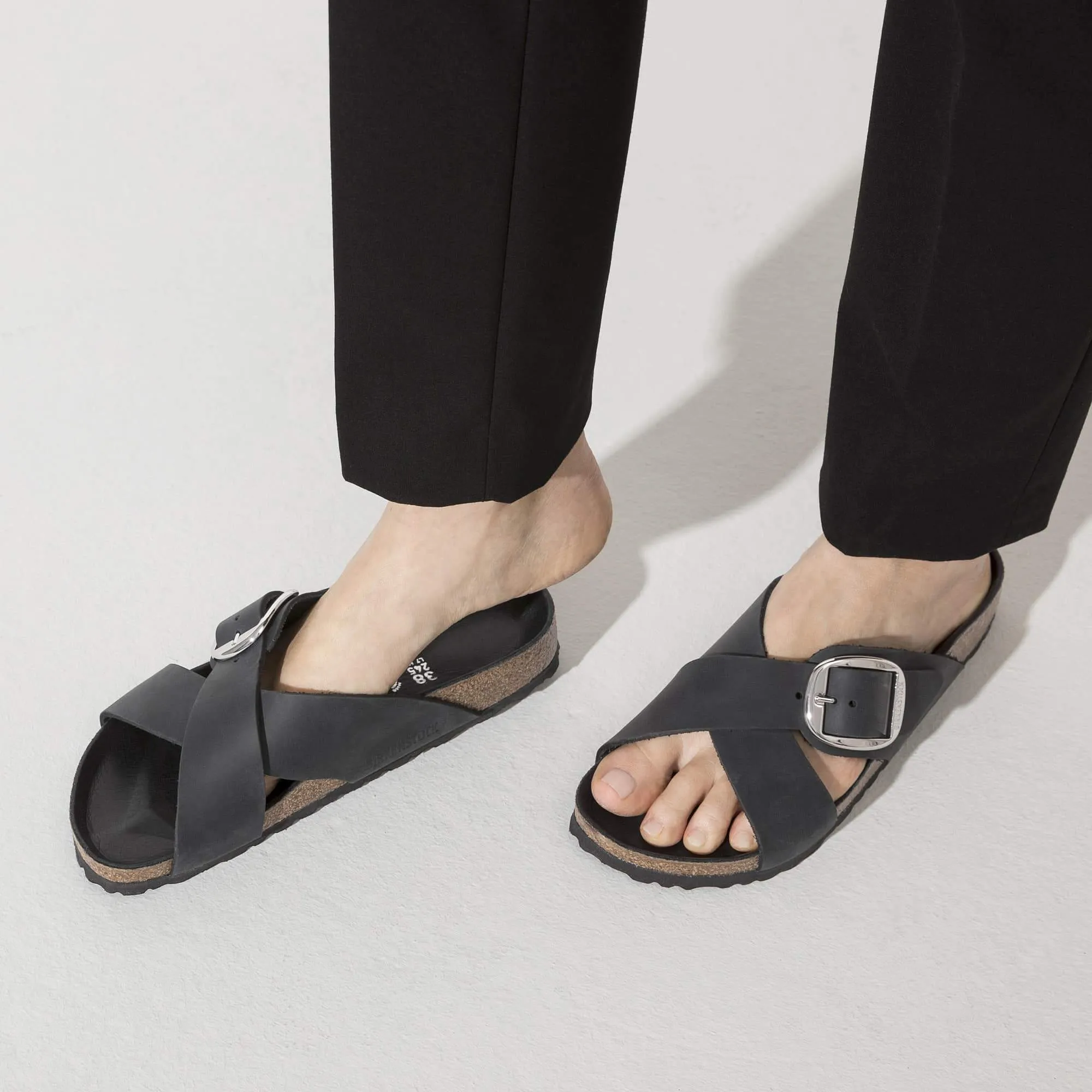Siena Big Buckle Oiled Leather