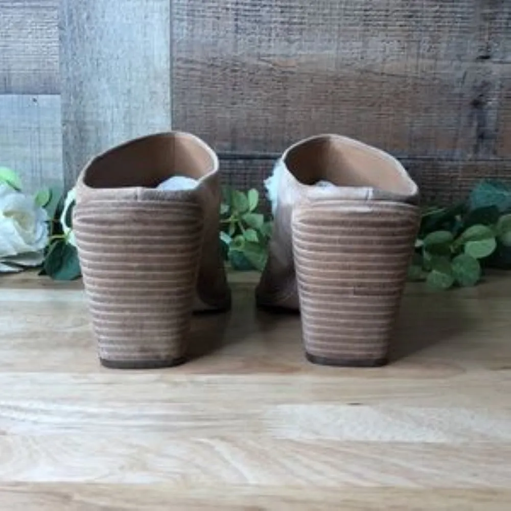Sigerson Morrison Fallon Leather Mule Sandals Tan 38.5 Medium