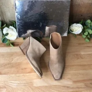 Sigerson Morrison Fallon Leather Mule Sandals Tan 38.5 Medium