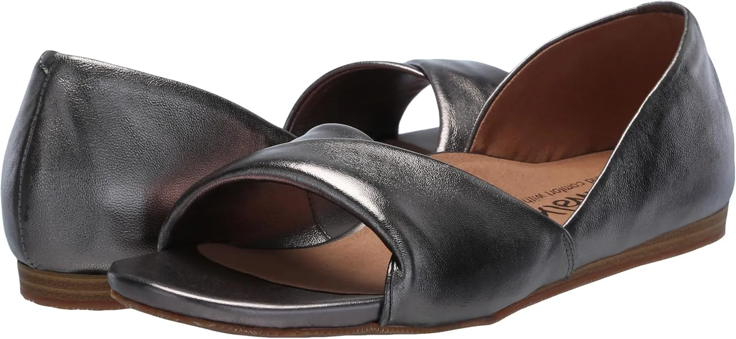 SoftWalk Women's Cypress Sandal