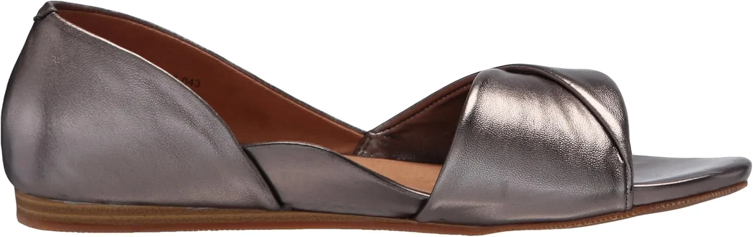 SoftWalk Women's Cypress Sandal