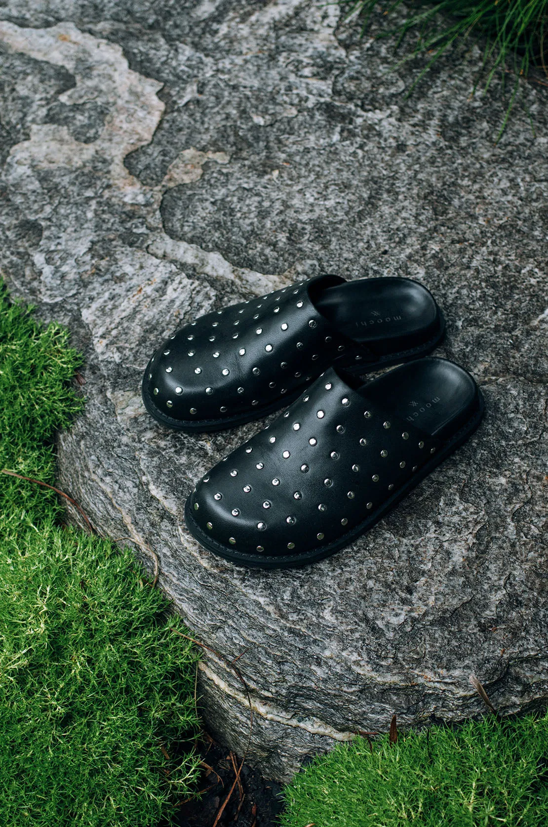 stud loafer mule / black