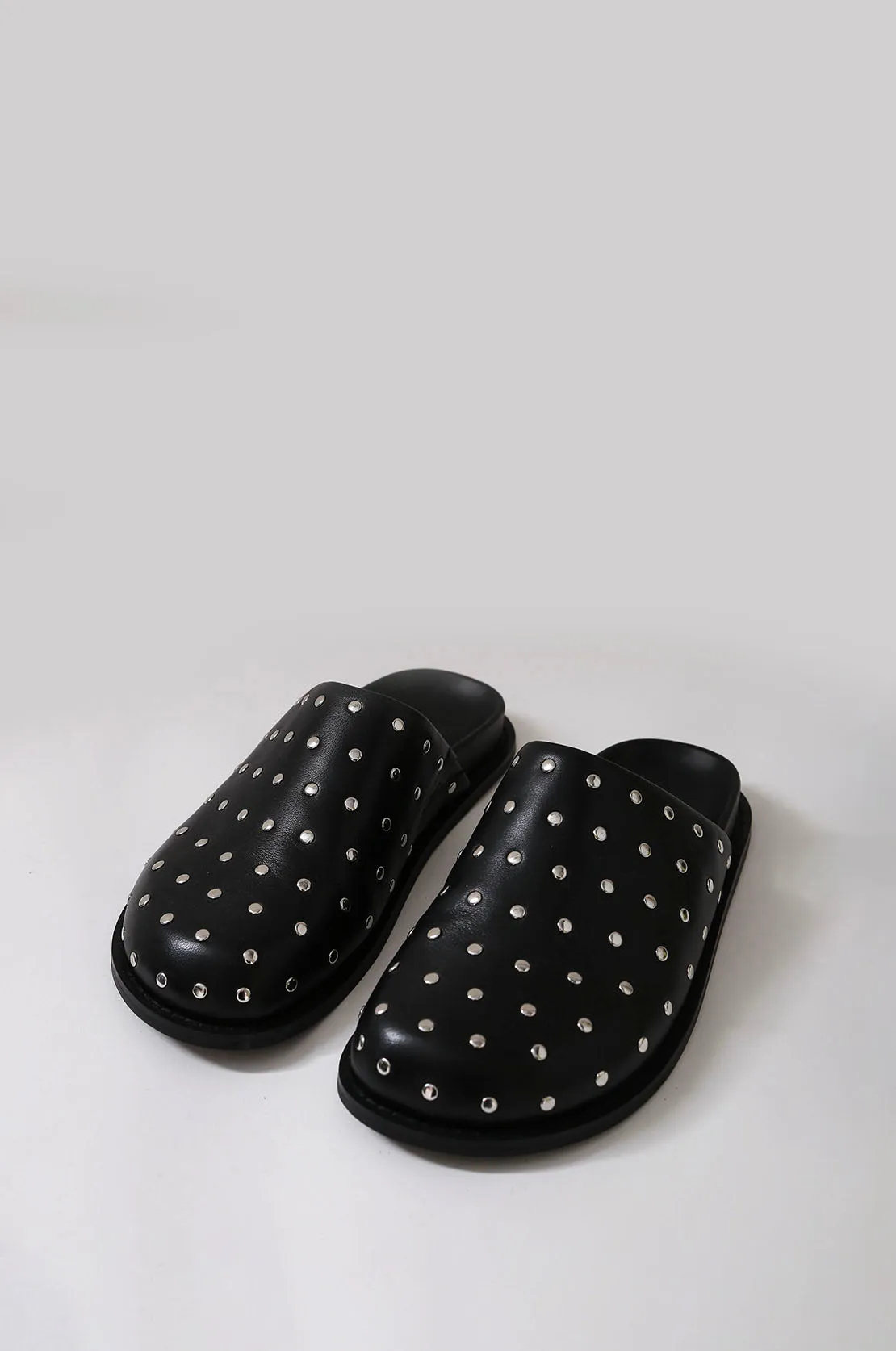 stud loafer mule / black