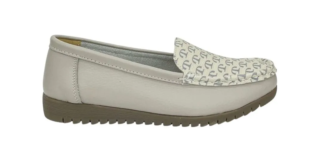 Vera Monogram Loafer