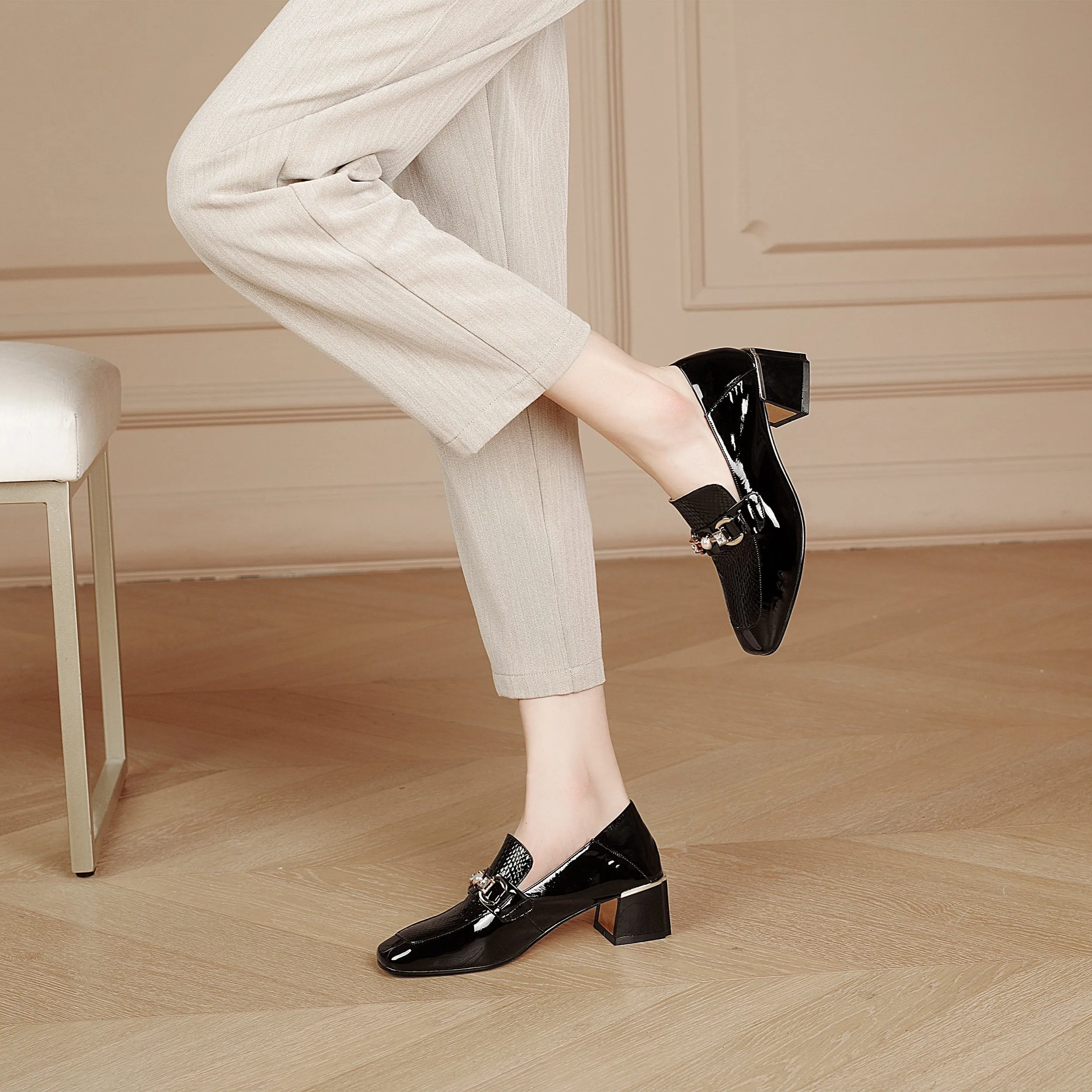 Women's Patent Leather Stylish Medium Heel Block Heel Slip-On Loafers