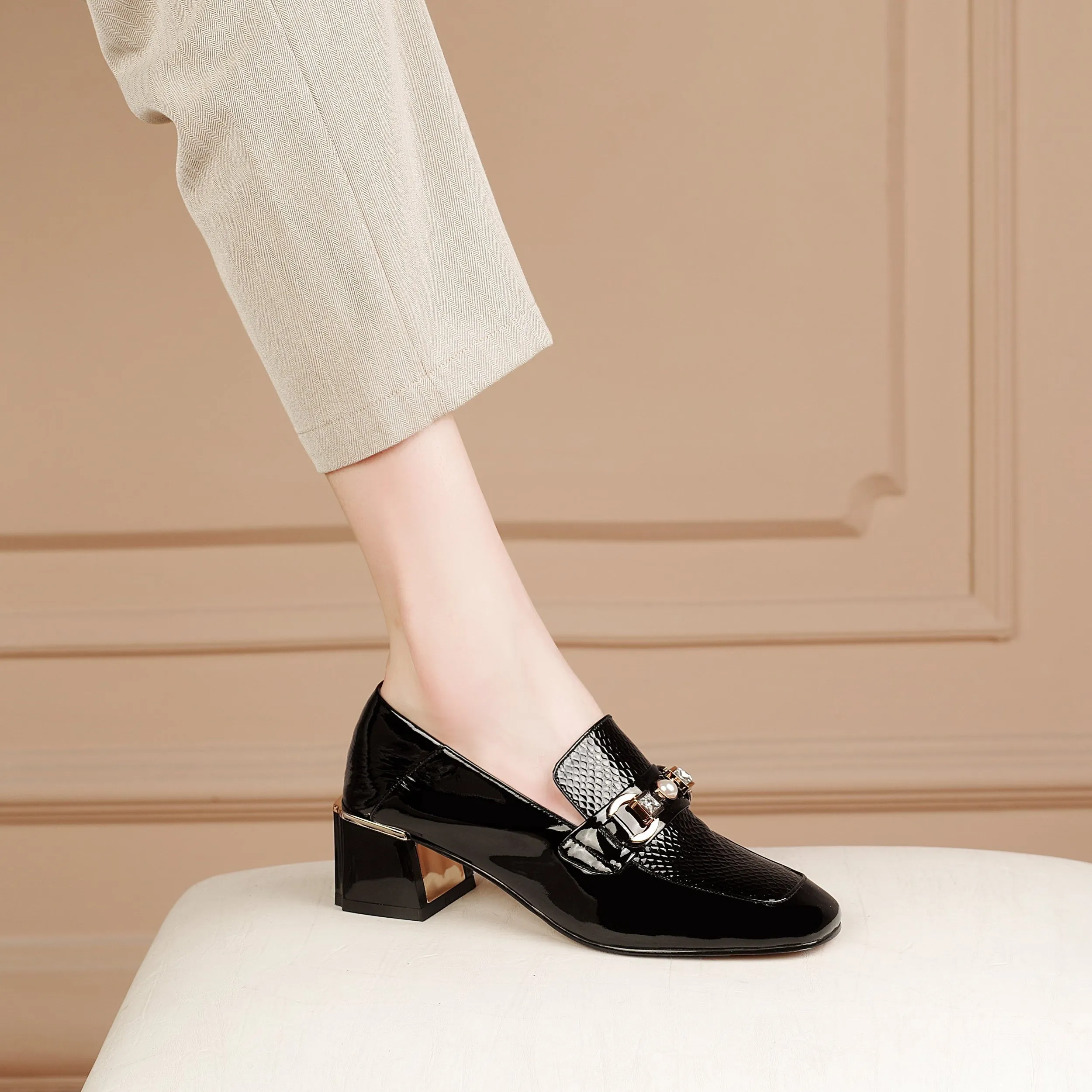 Women's Patent Leather Stylish Medium Heel Block Heel Slip-On Loafers
