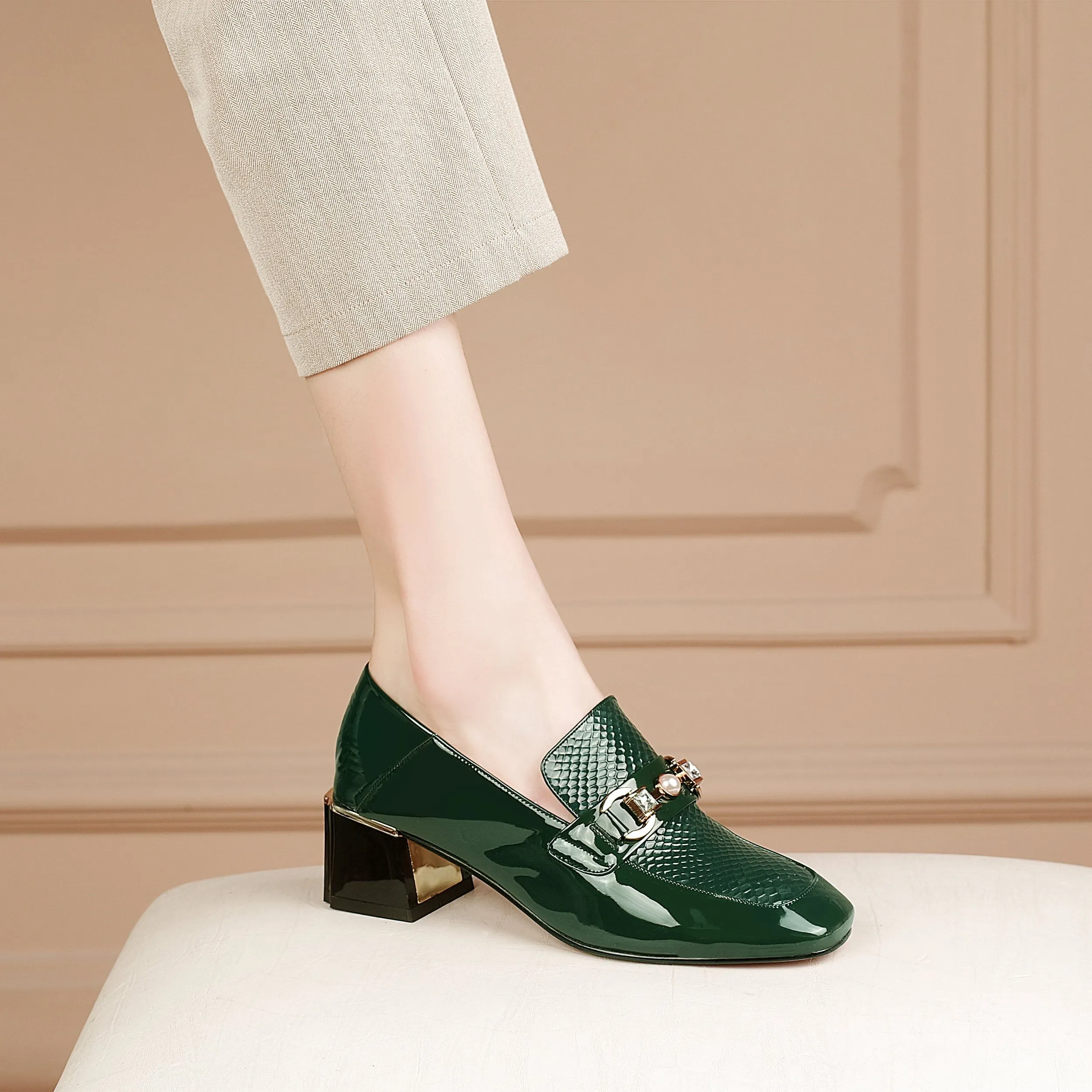 Women's Patent Leather Stylish Medium Heel Block Heel Slip-On Loafers