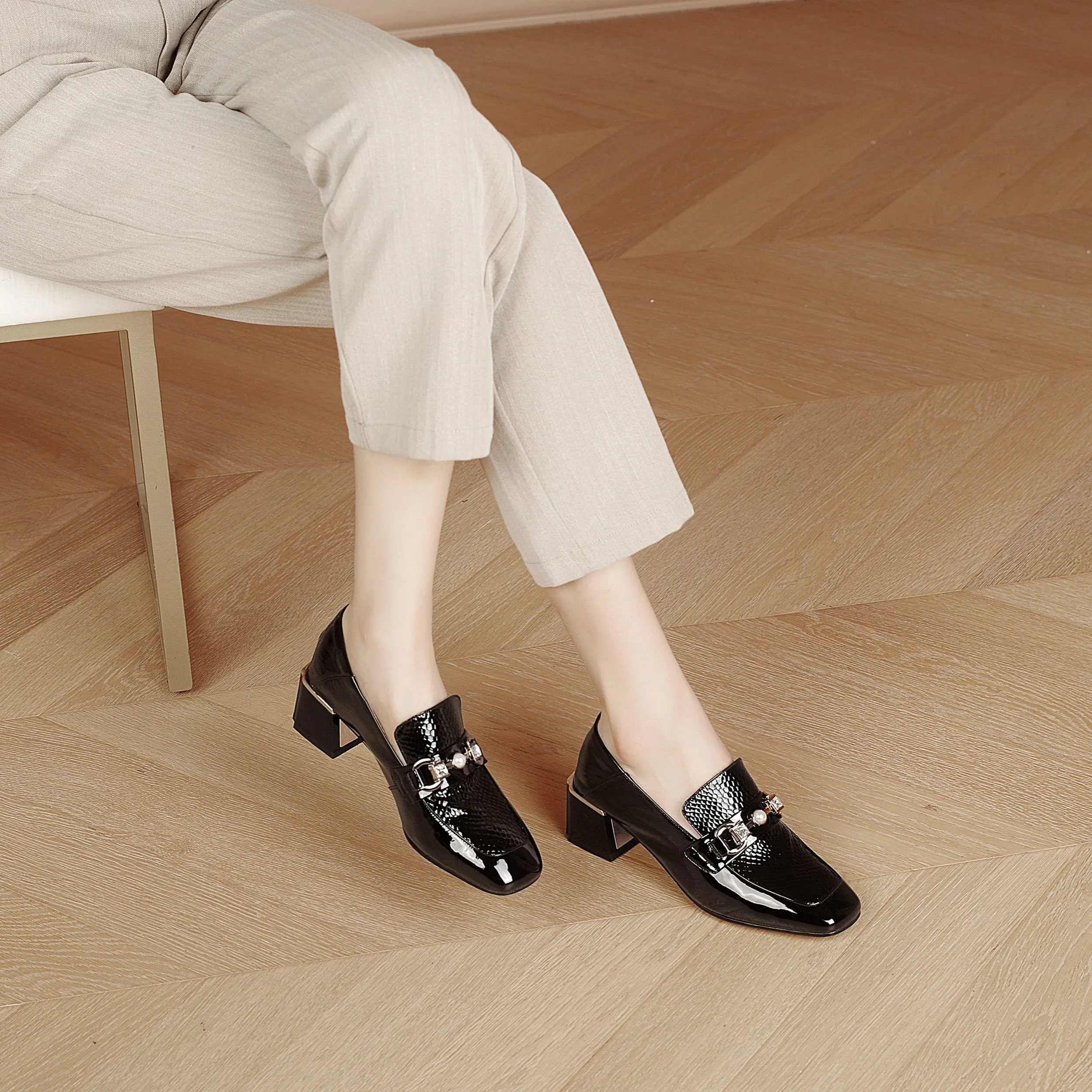 Women's Patent Leather Stylish Medium Heel Block Heel Slip-On Loafers