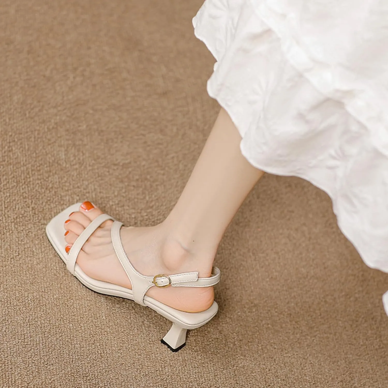 WUIWUIYU Women's Kitten Heels Slides Heeled Flip Flops Low Heels Slip-on Square Open Toe Sandals Strappy Summer Dress Sandal(2.4 Inch)